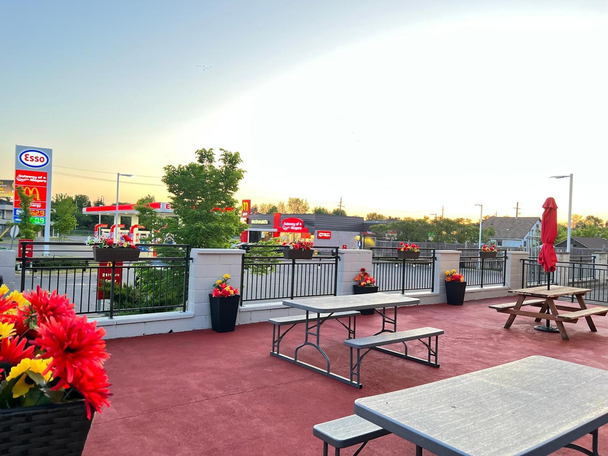 The Glengate Hotel&Suites Niagarawatervallen Buitenkant foto